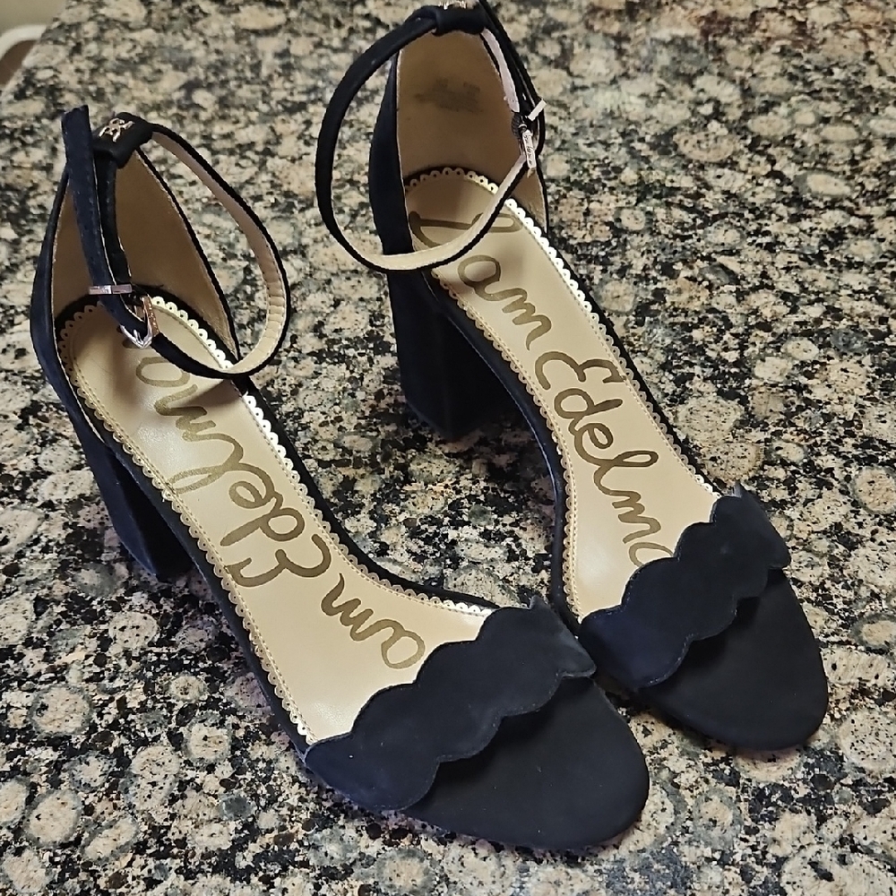Sam Edelman Black Heeled Sandals with Scalloped Edges